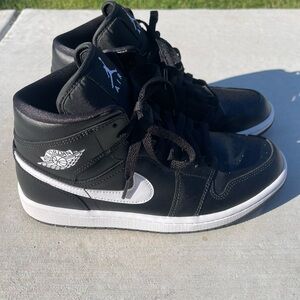 Nike Air Jordan 1 Mid Black and White High-Top Shoes